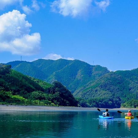 四万十川まで歩いて行ける 一棟まるっと貸し切りの宿 Gu Simanto Kültér fotó