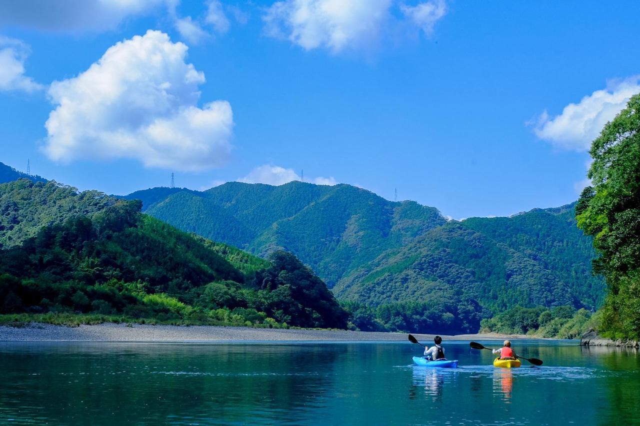 四万十川まで歩いて行ける 一棟まるっと貸し切りの宿 Gu Simanto Kültér fotó